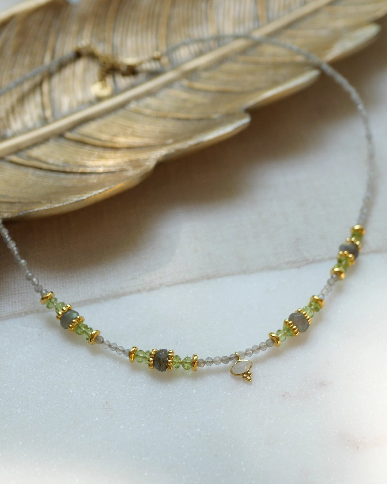 Ophira Eye Kette – Labradorit, Peridot & Mondstein