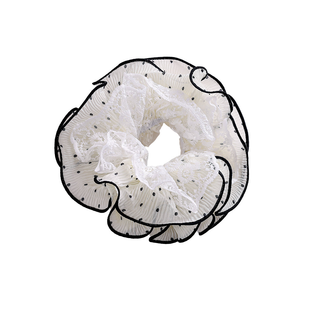 Gepunkteter Plissee Scrunchie mit Spitze