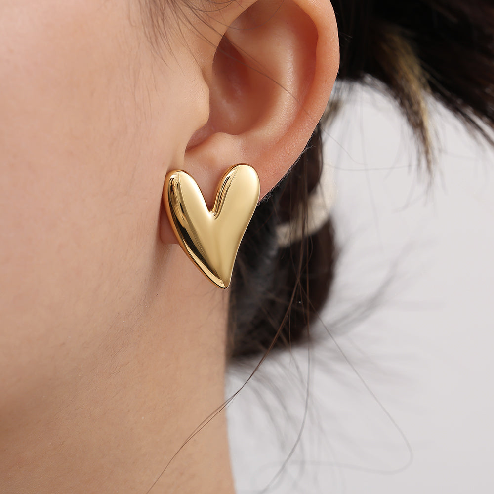 Golden Heart Statement Ohrrstecker – Große Herz-Ohrstecker in Gold