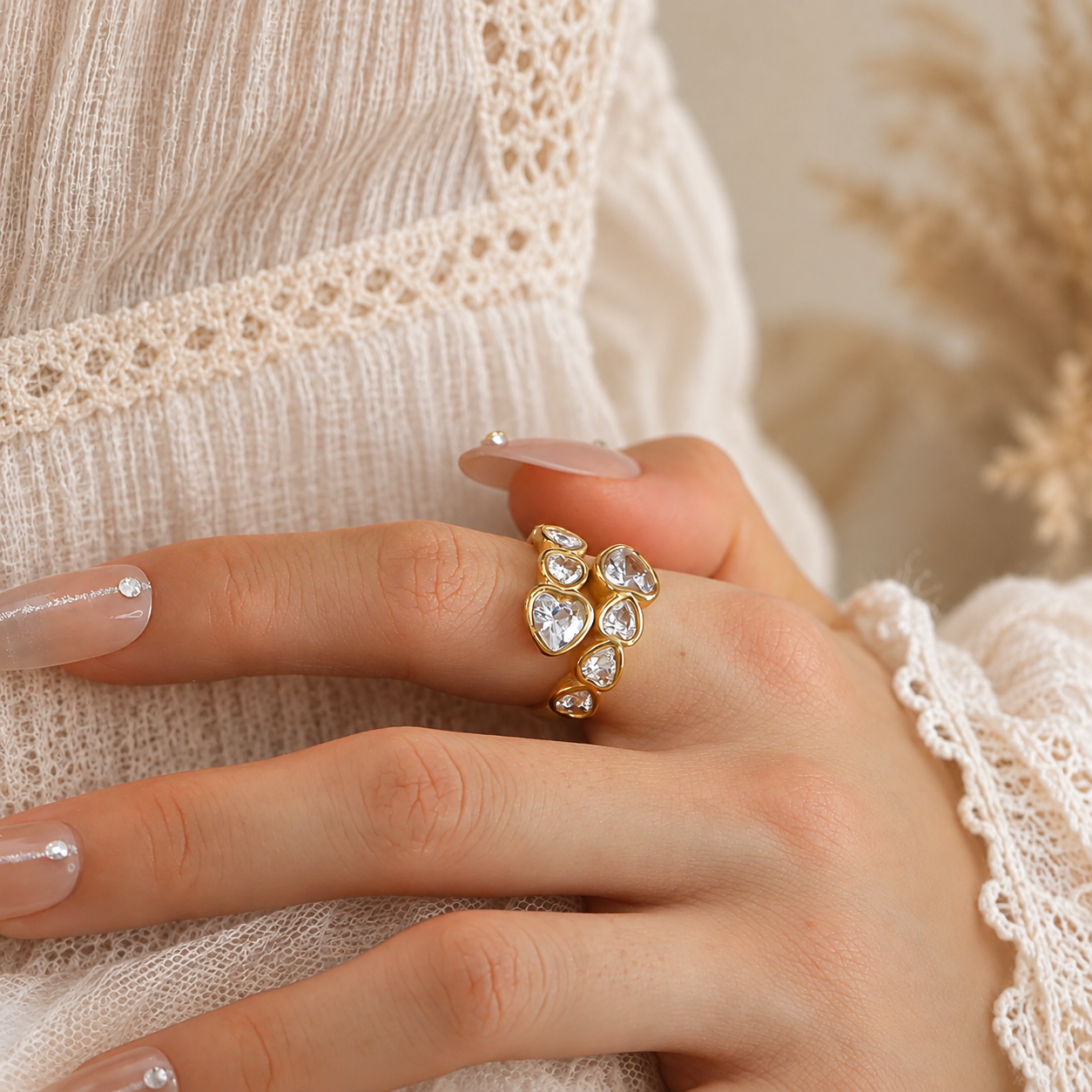 Heart Embrace Ring – Vergoldeter Herz Statement Ring