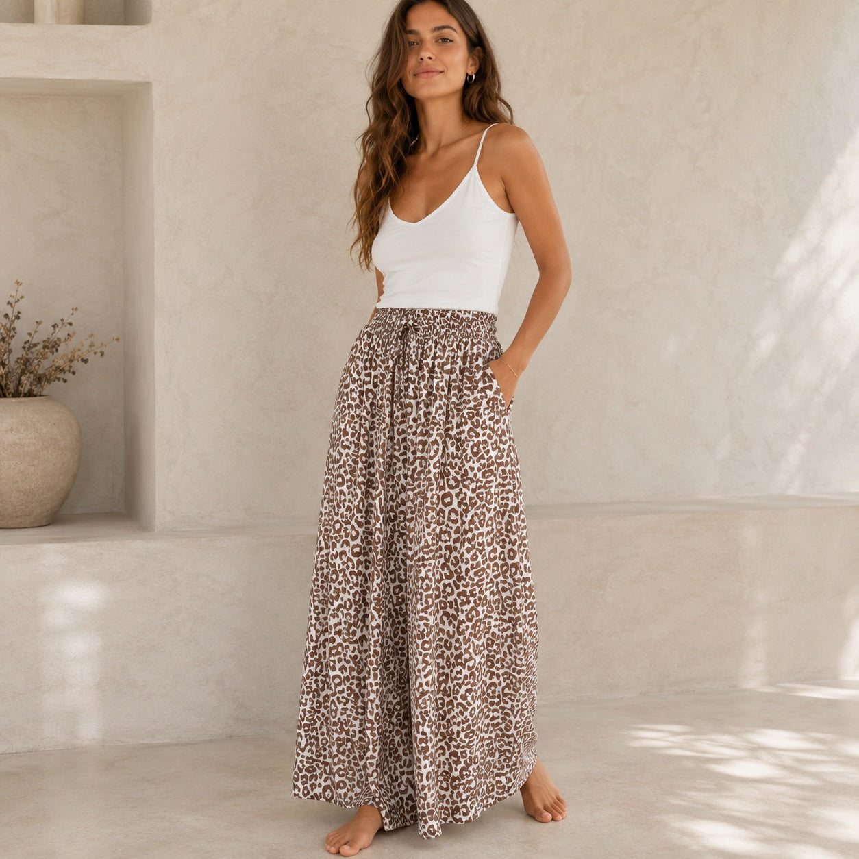Fließende Satin Hose Leo-Print | Taupe