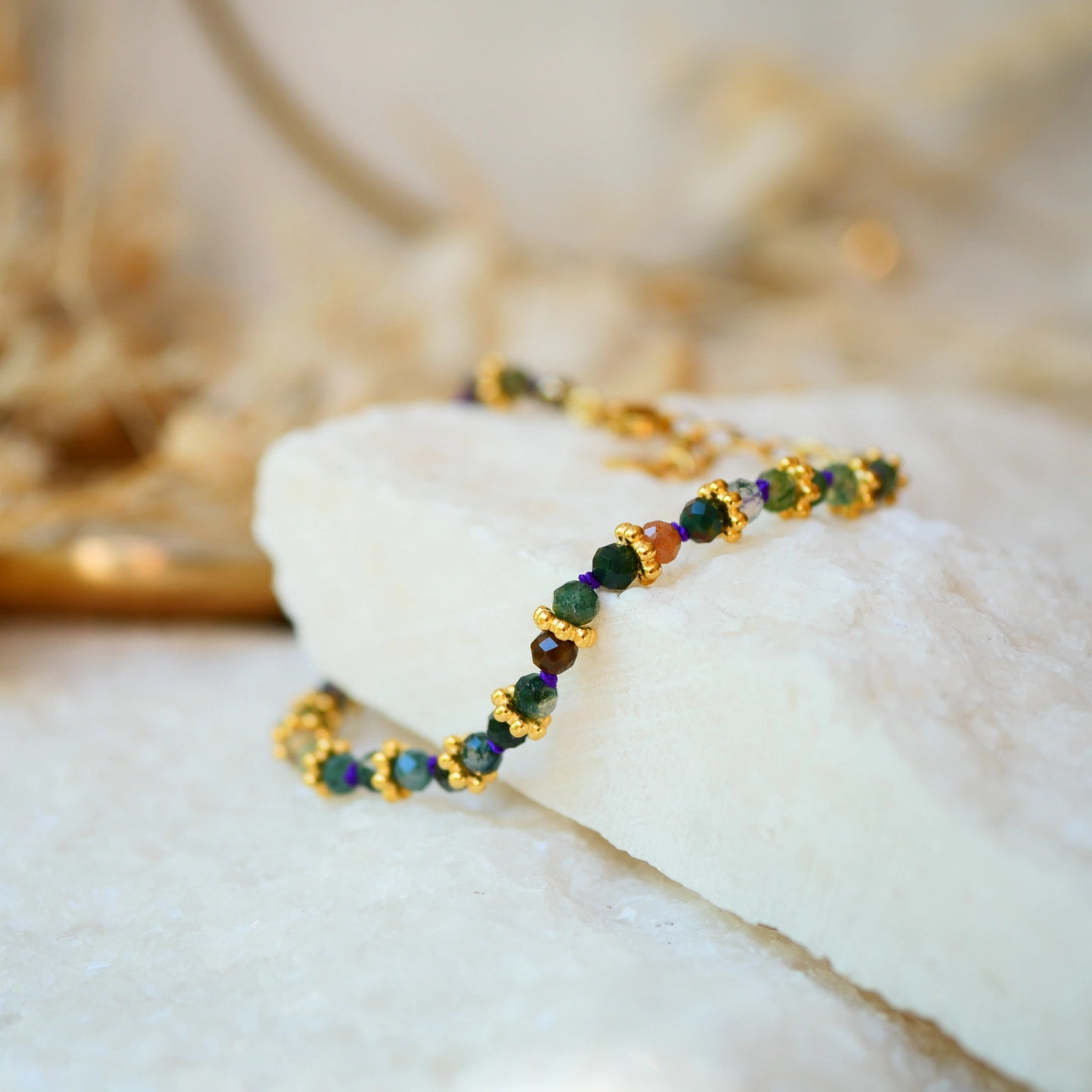 armband aus moosachat mit spiritueller bedeutung