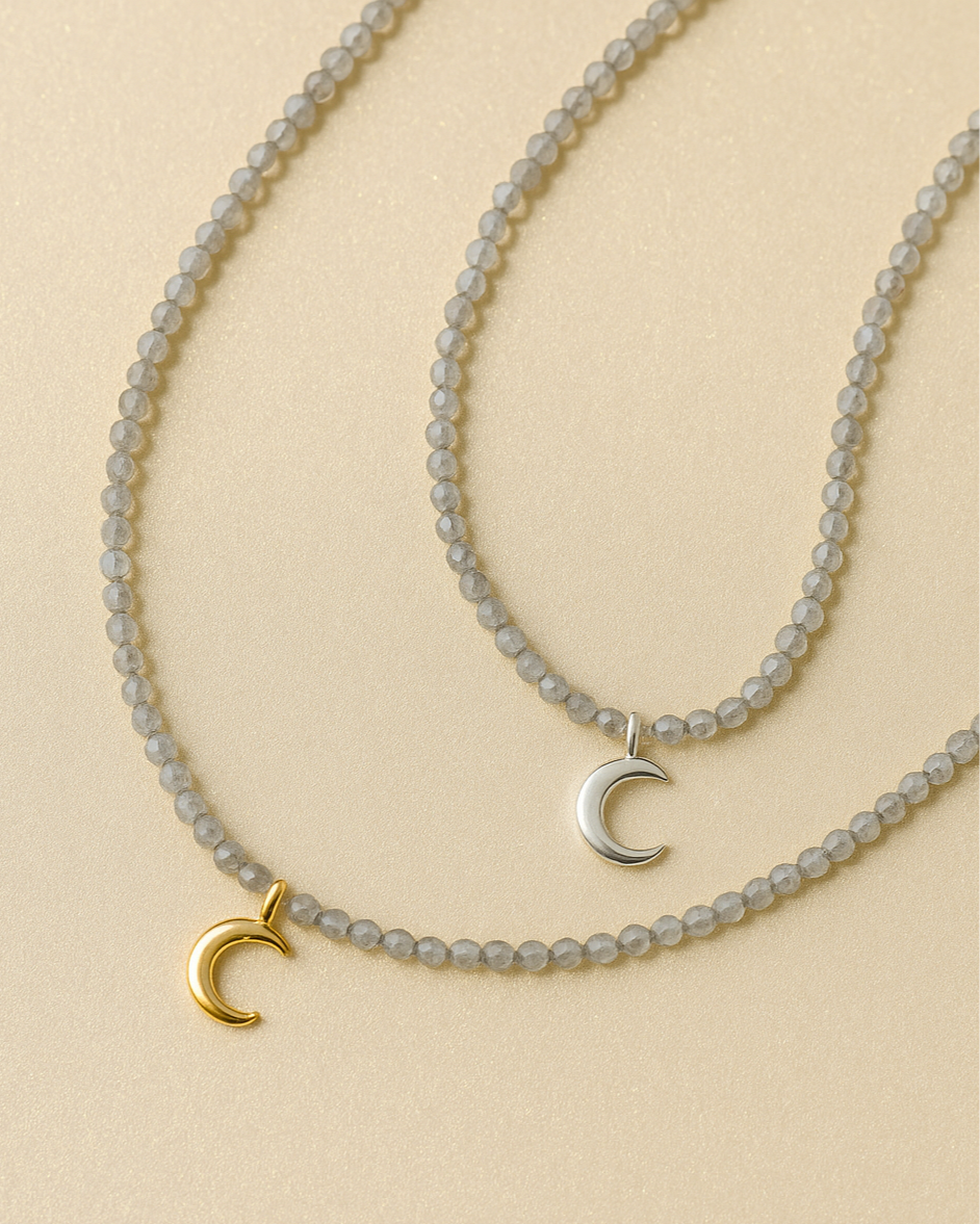 Luna Kette – Labradorit & Mond Charm