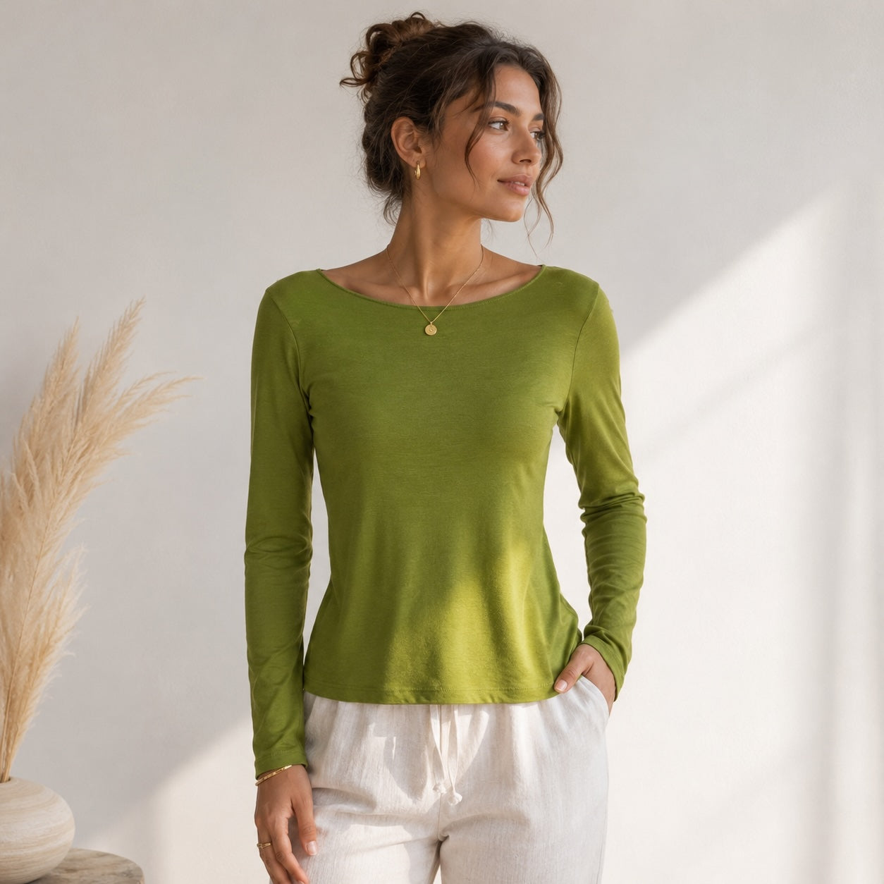 Basic Langarmshirt aus TENCEL™ – Matcha