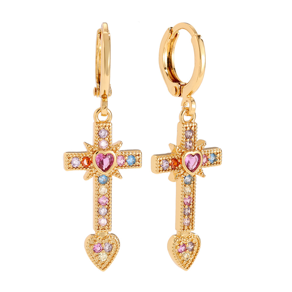Pastel Diamond Cross Ohrringe – Vergoldete Creolen mit Kreuz