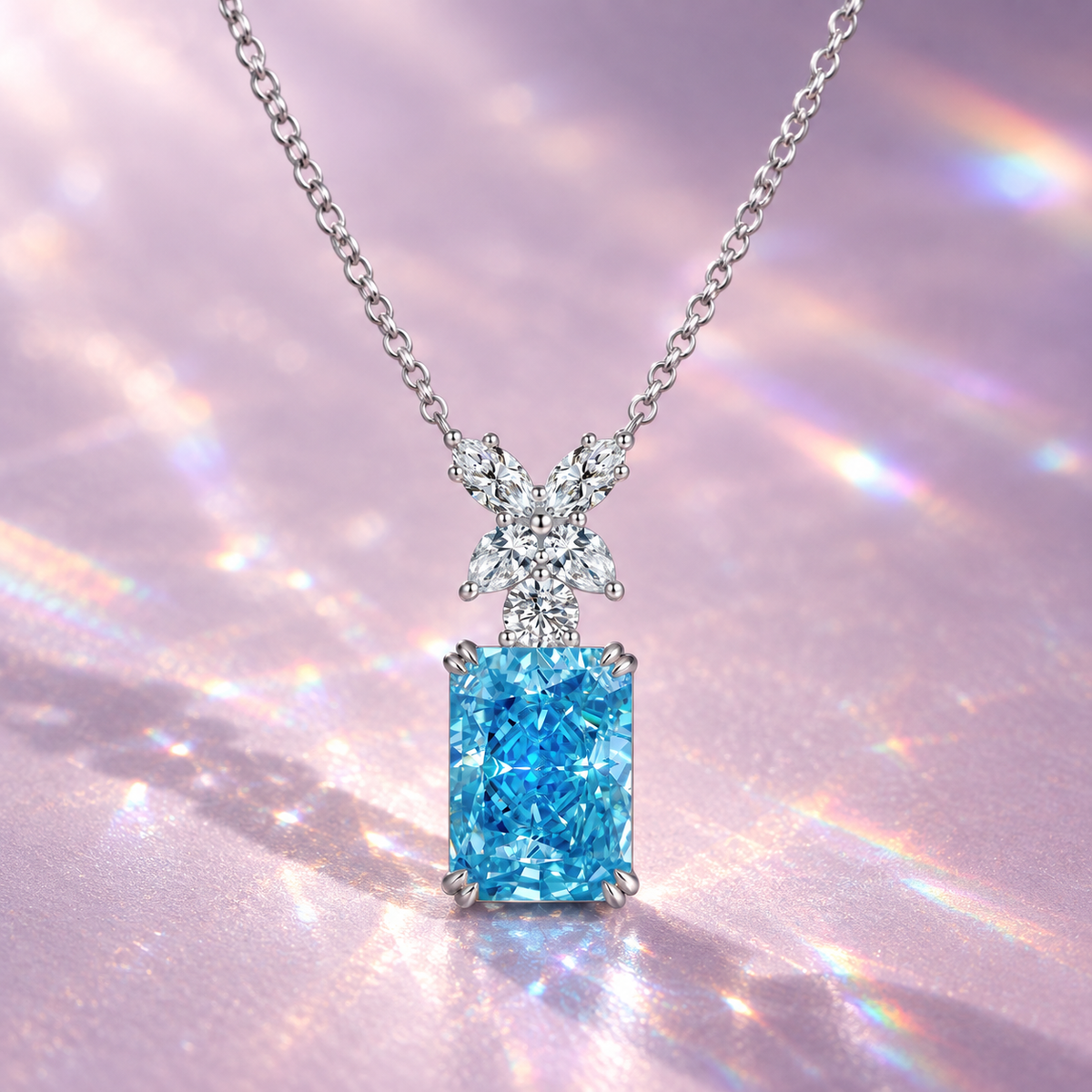 Radiant Diamond – Azure Blossom Kette