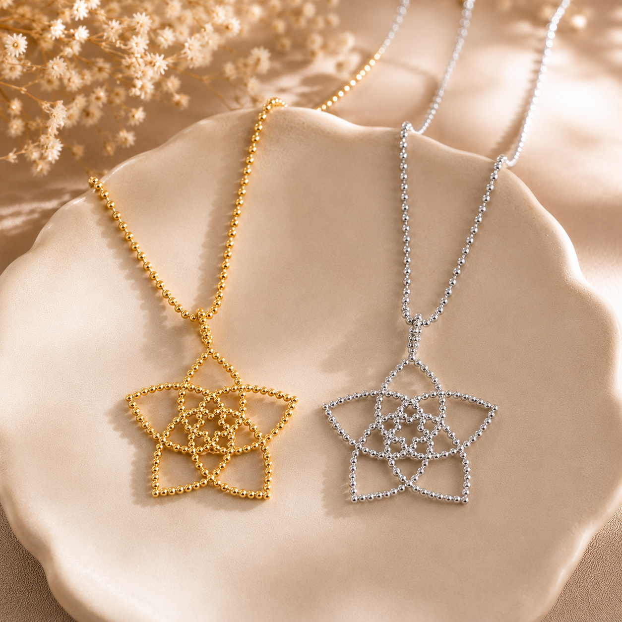 VENUSBLUME Anhänger mit Kette aus Edelstahl | Silber & Gold