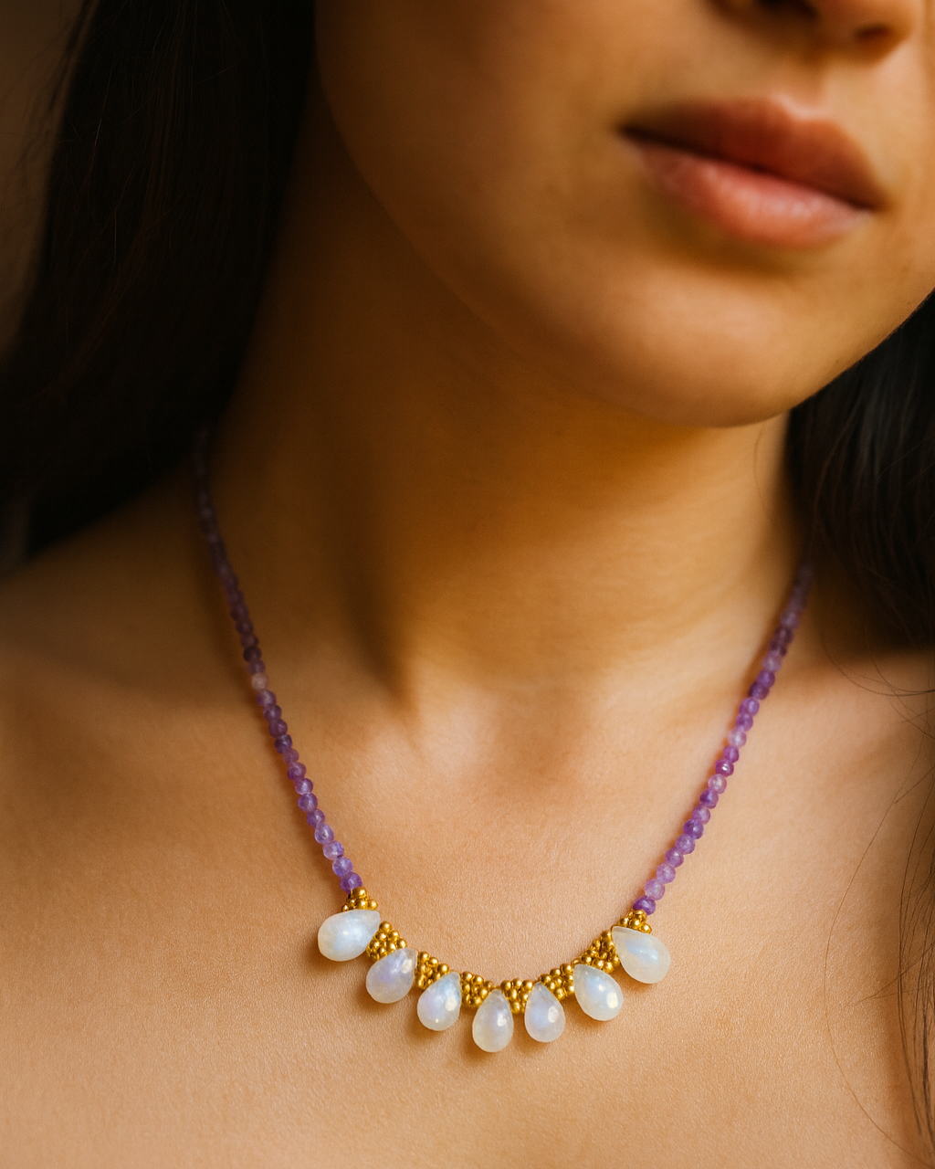 Yue Kette – Amethyst & Regenbogenmondstein