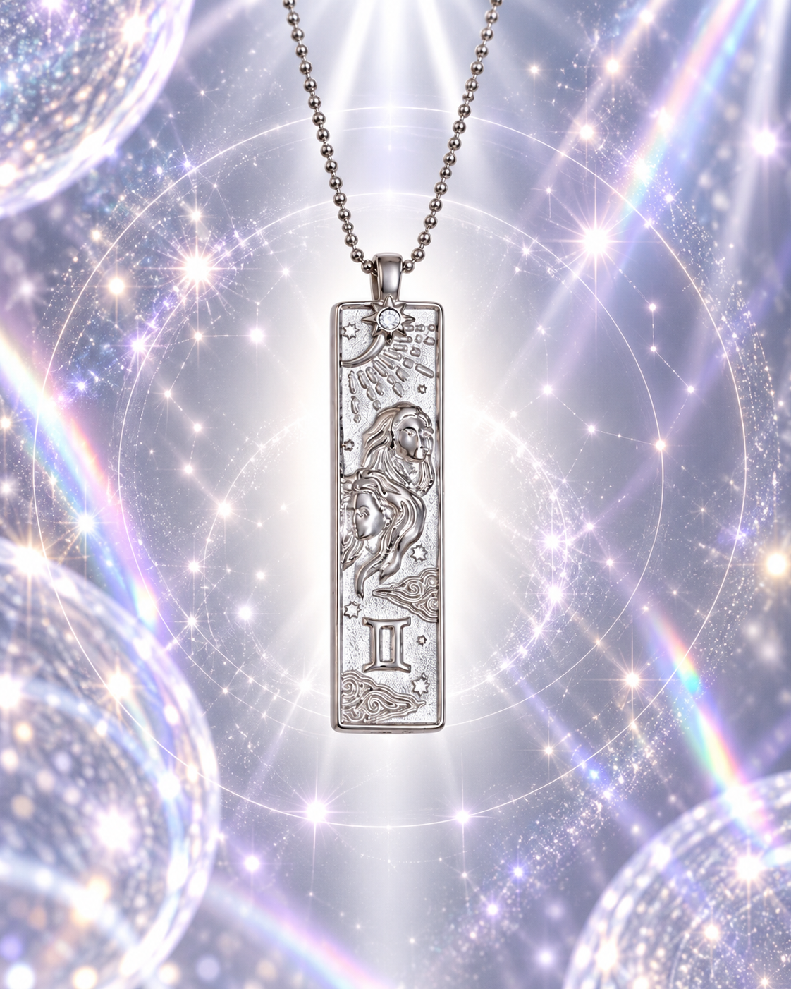Zwillinge Sternzeichen Kette in Silber mit kunstvollem Zodiac Anhänger von ANNURAH