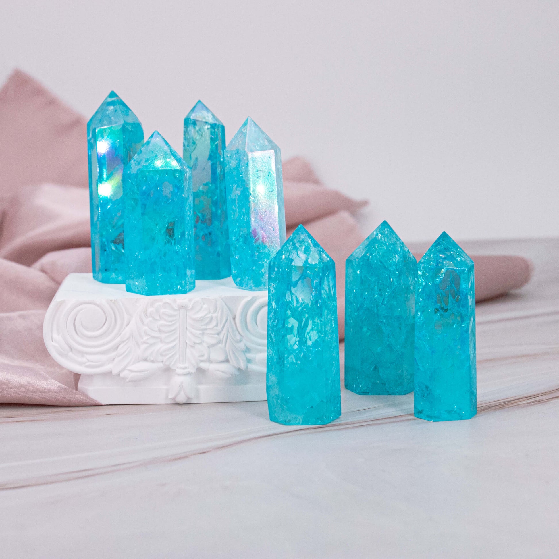 blaue Aqua Aura Crackle Spitze Turm Obelisk türkis Flash Regenbogen 