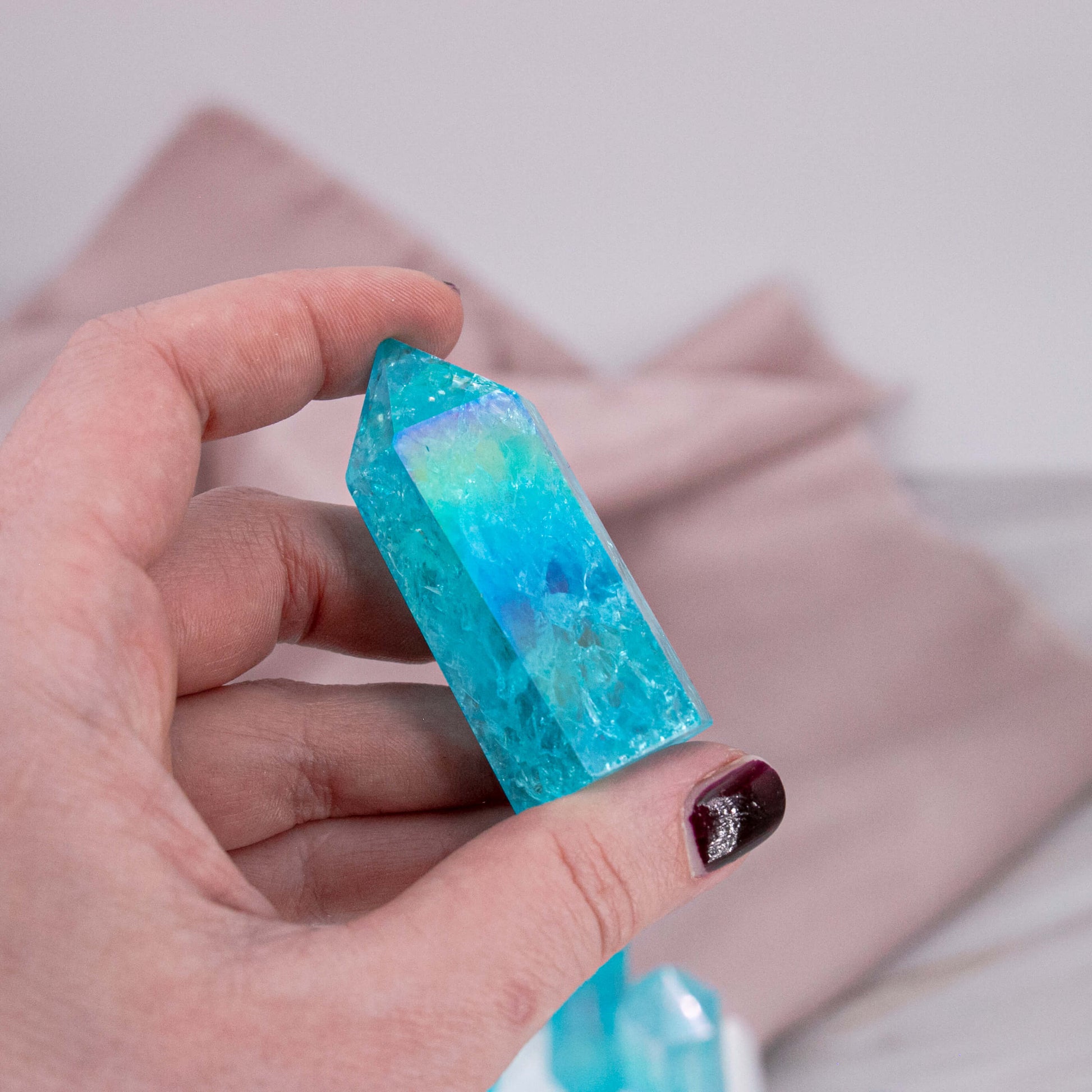 blaue Aqua Aura Crackle Spitze Turm Obelisk türkis Energie Sternzeichen Chakra Flash Regenbogen