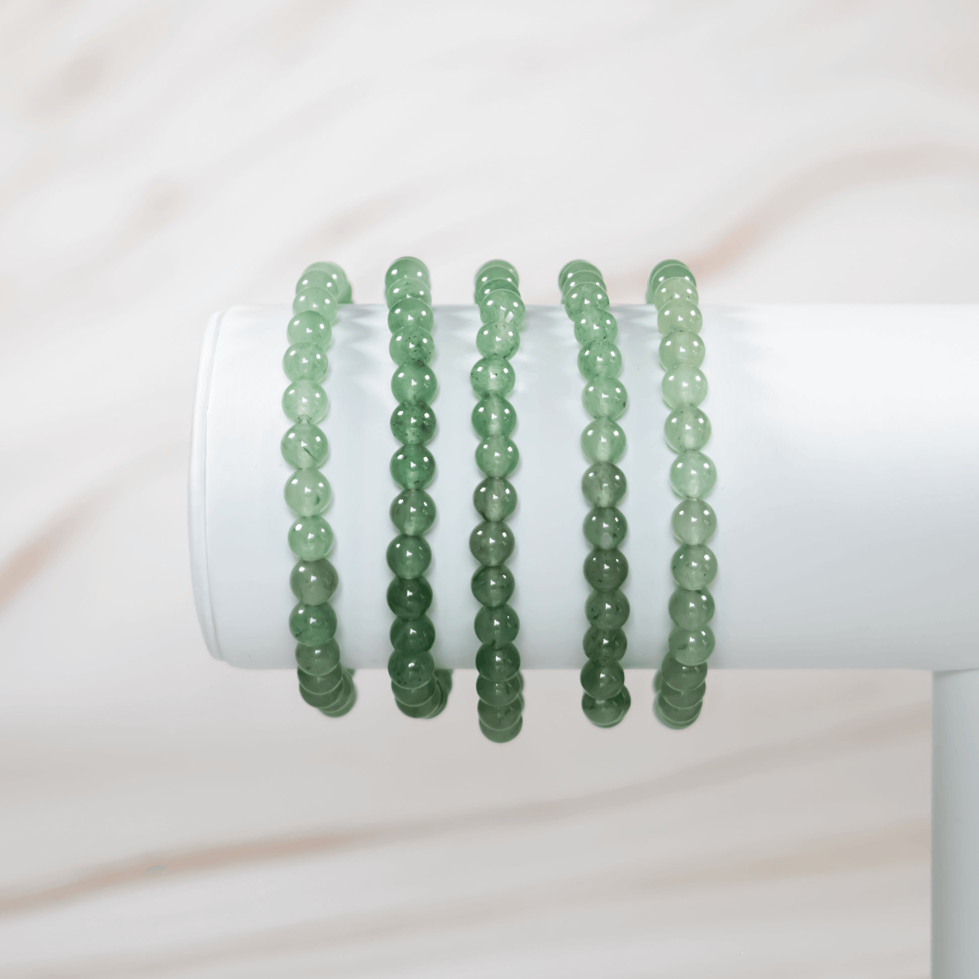 Grüner Aventurin Edelstein Armband Schmuck Kristallschmuck steht für Geborgenheit Chancen Glück Heilung Positiv Erneuerung Fülle Onlineshop Kristall Annurah Deutschland 