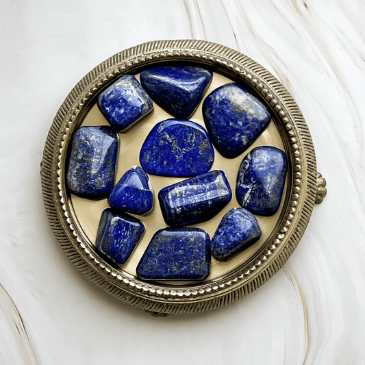 Lapislazuli Trommelstein Heilstein Edelstein Lasurit steht für Macht Wissen Weisheit Onlineshop Annurah Deutschland 
